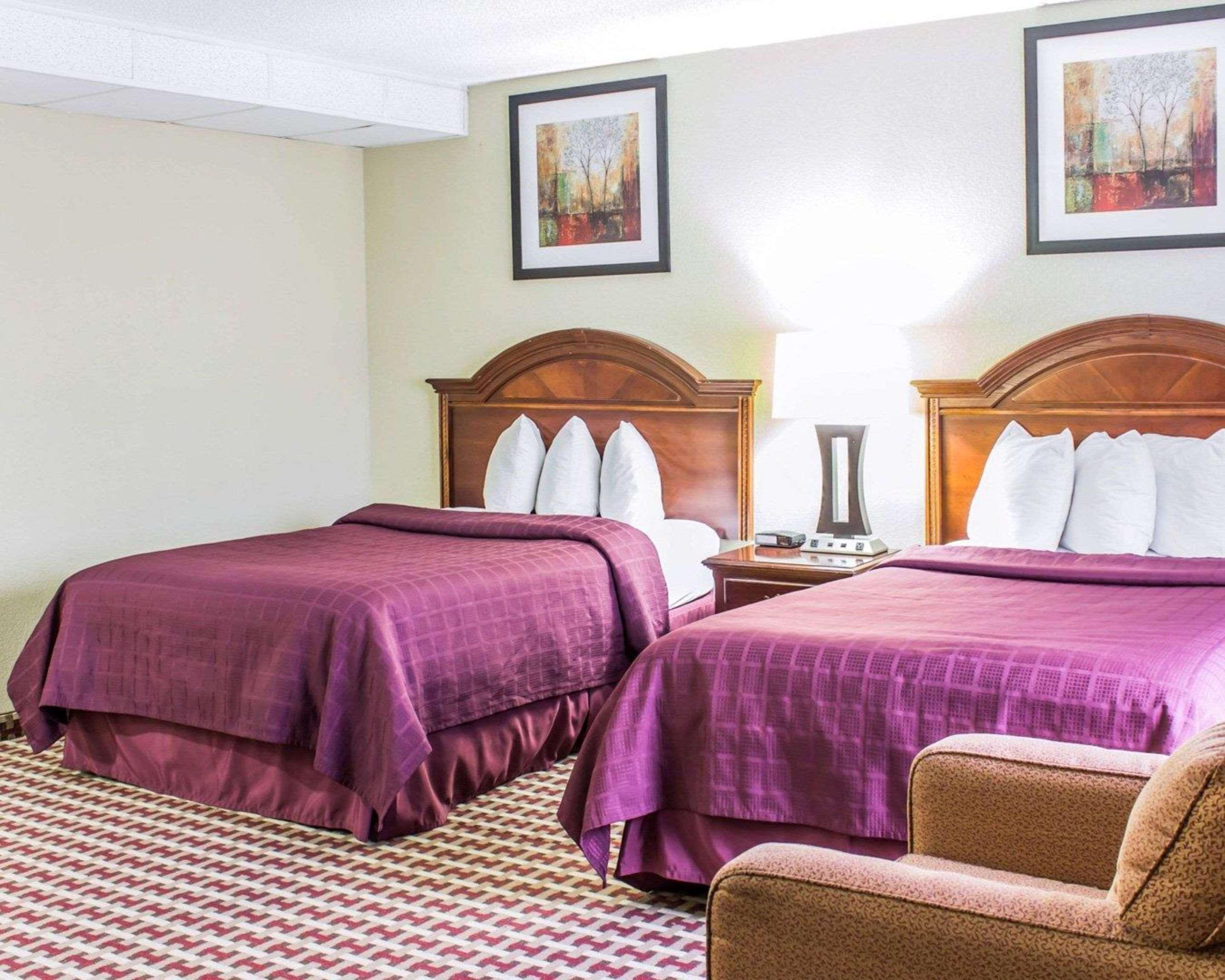 Quality Inn & Suites Фейетвилл Экстерьер фото